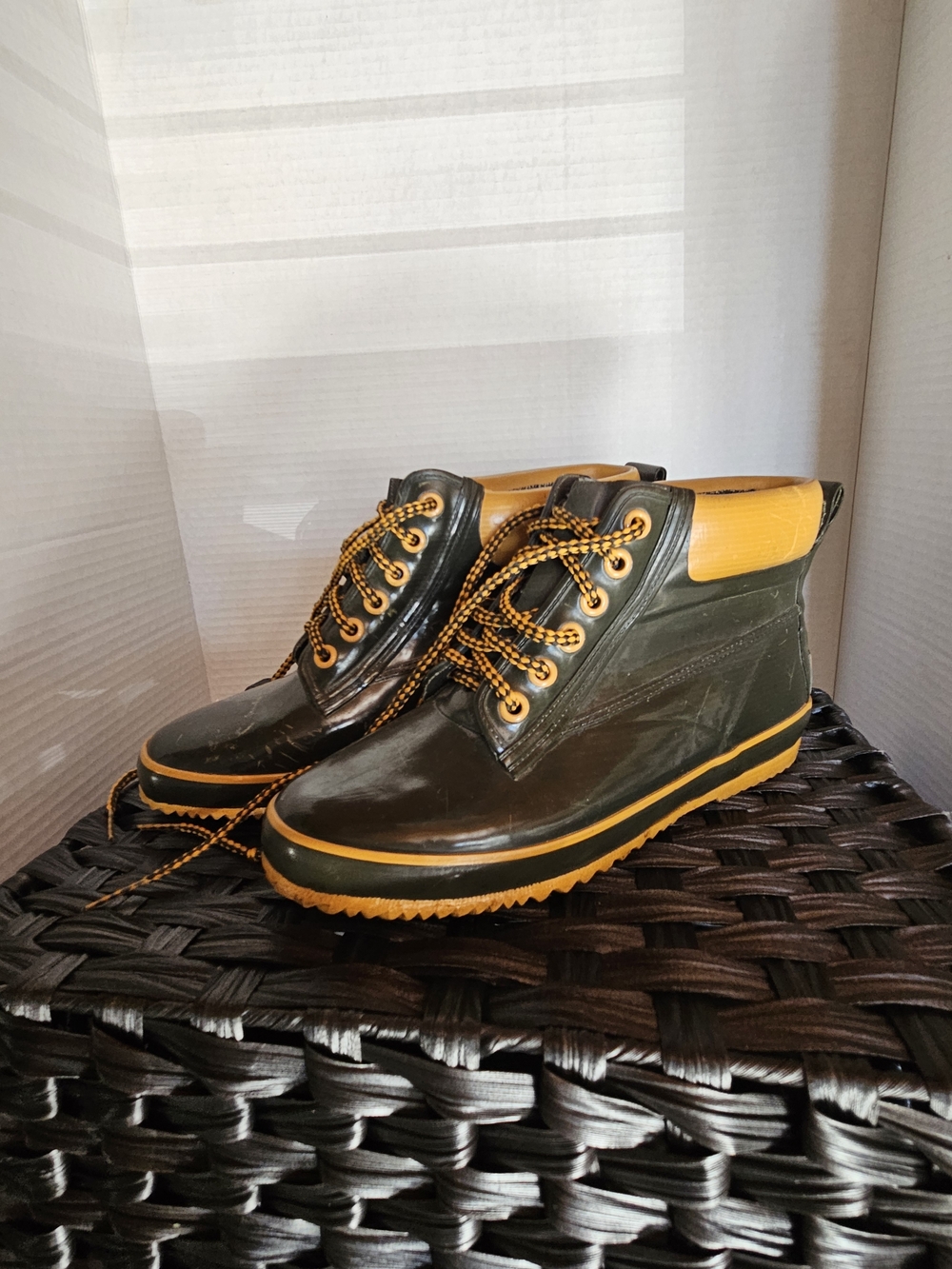 Sporto Olive and Yellow Waterproof Lace-Up Ankle Boots